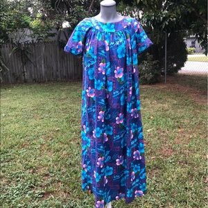 Vintage Hawaiian MuuMuu Maxi Floral Dress